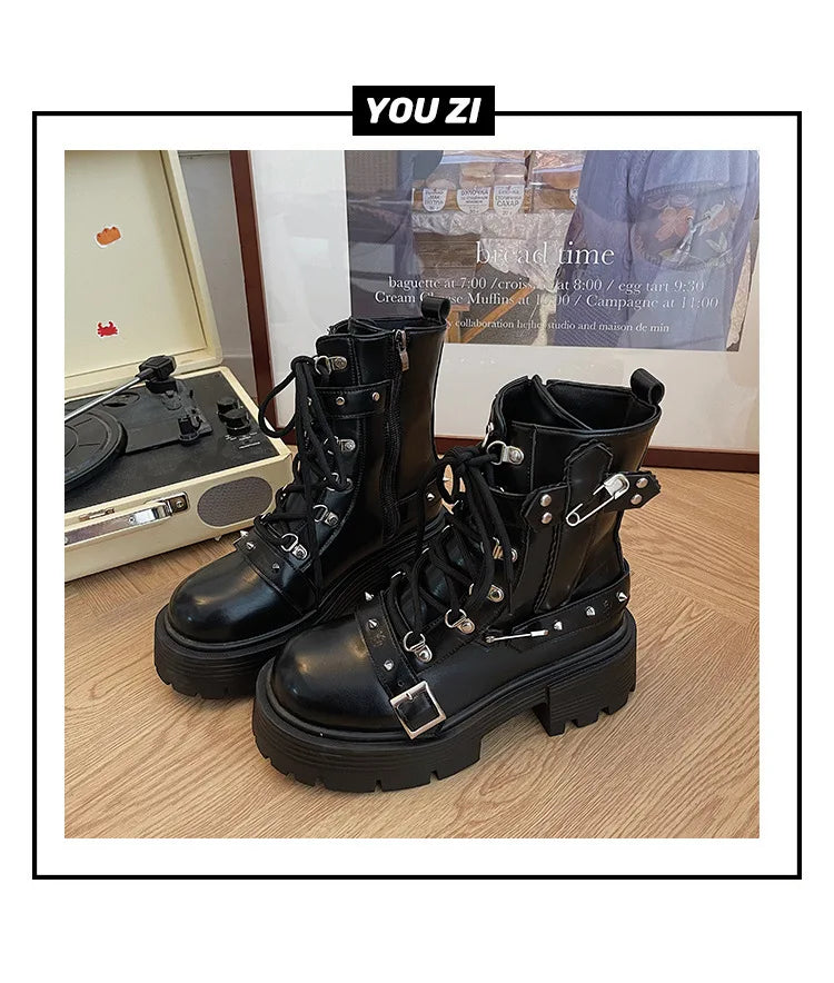 Women's Motorcycle Short Boots Rivet Chain Design Gothic Shoes Street Fashion Lady Rock Boots Metal Decor Punk Style Women Shoes