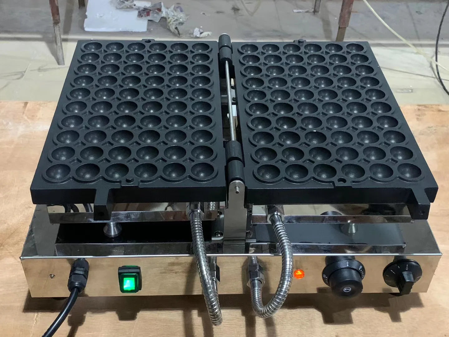 Electric 60-Hole Mini Waffle Ball Maker Non-Stick Takoyaki Octopus Ball Grill Pan Quail Egg Shaped Waffle Baker for Kitchen