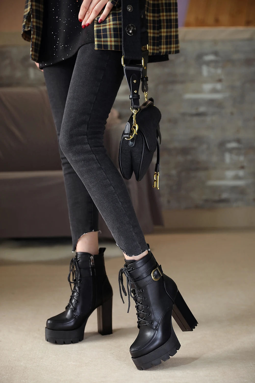 Black Platform Combat Ankle Boots For Women Round Toe Buckle Strap Woman Lace Up Shoes Winter Biker Boot Motorcycle Bottes 41 42