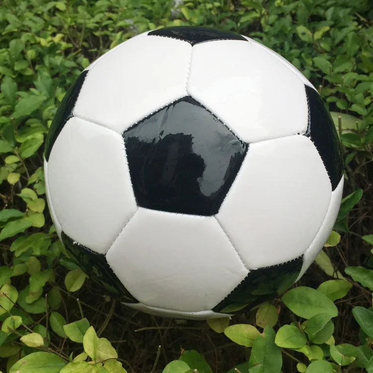 1pcs Classic black white child Size 4 Outdoor Butyl inner Football Ball kid Size PU Soccer Ball Training ball