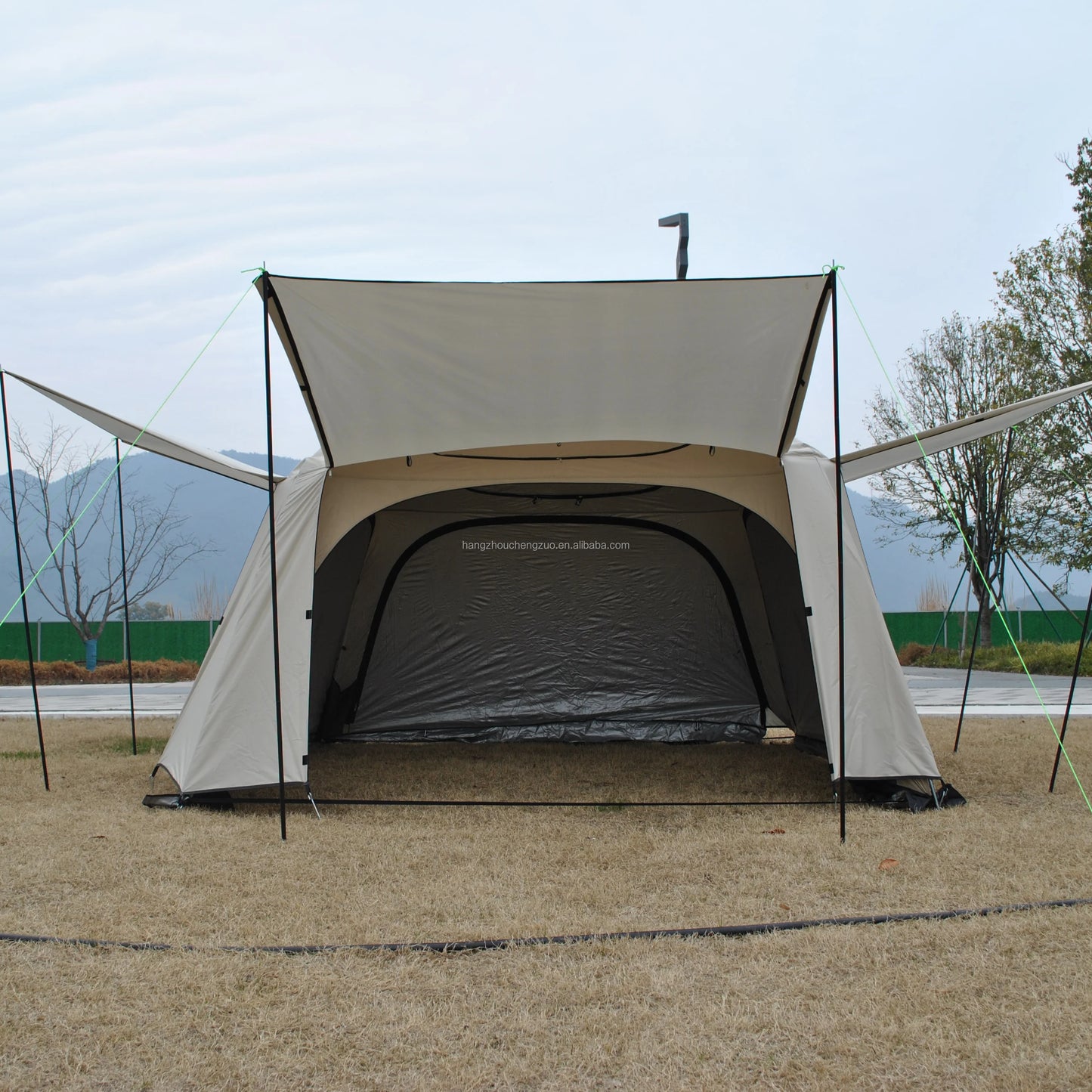 Tiple Layers SUV Tent Car Camping Car Tent - Tailgate Tent SUV Tents for Camping,4 Person Car Rear Tent, Car Tents with Canopy