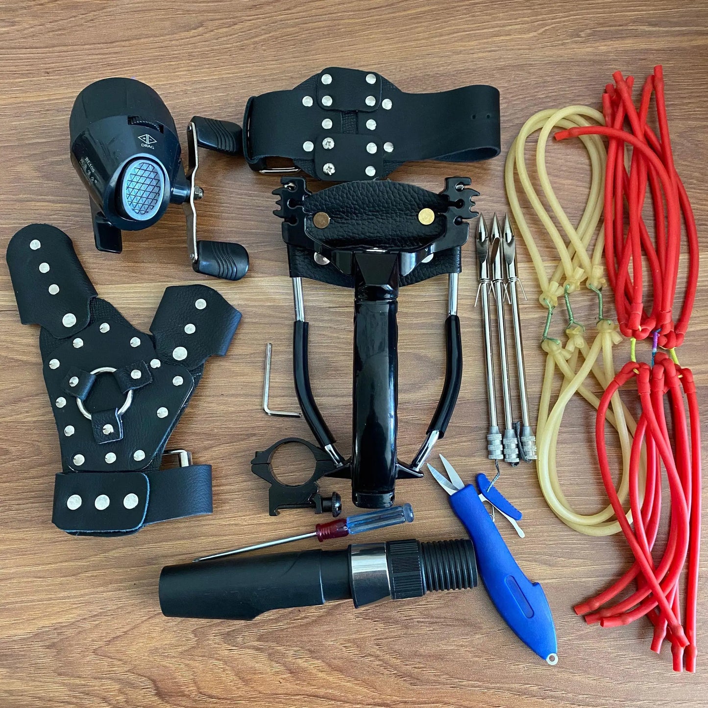 Alloy Hunting Fishing Slingshot Set High Precision Outdoor Shooting Catapult with Fishing Rubber Band Game Sling Shot with Darts