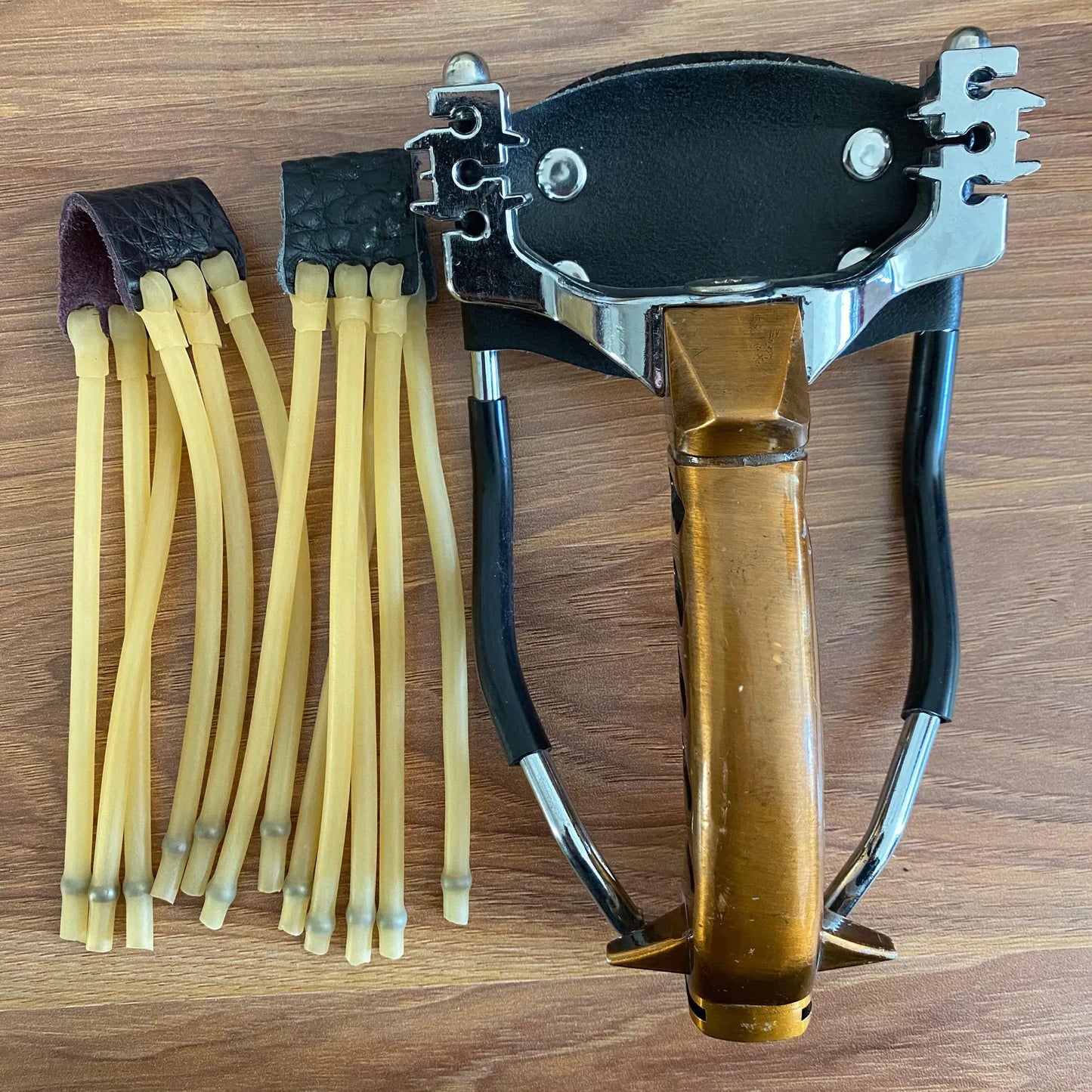 Alloy Hunting Fishing Slingshot Set High Precision Outdoor Shooting Catapult with Fishing Rubber Band Game Sling Shot with Darts