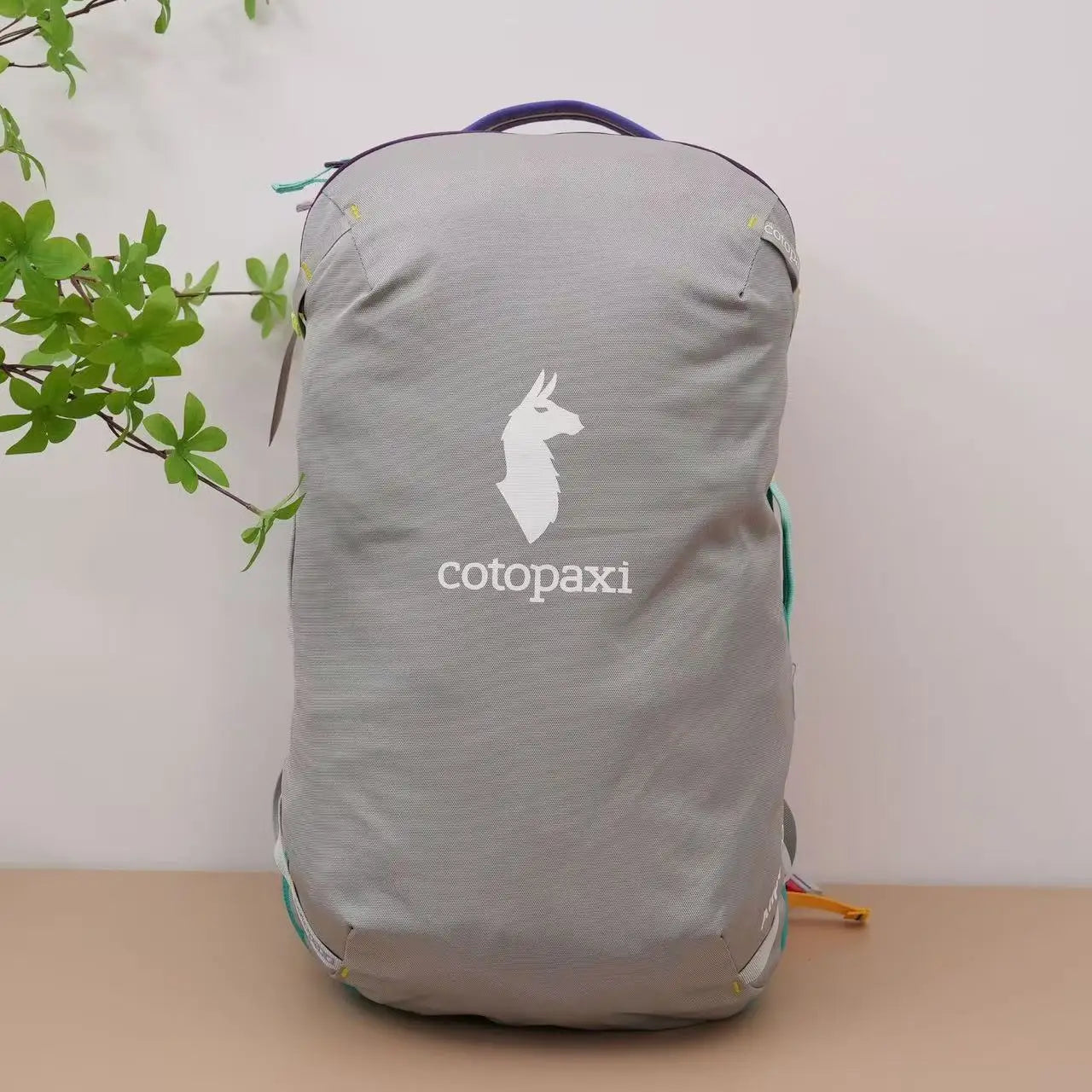 24L Alpaca 28L Hiking Backpack, Lightweight Travel Daypack for Trekking, Large Capacity Dopamine Sports Rucksack for Men & Women