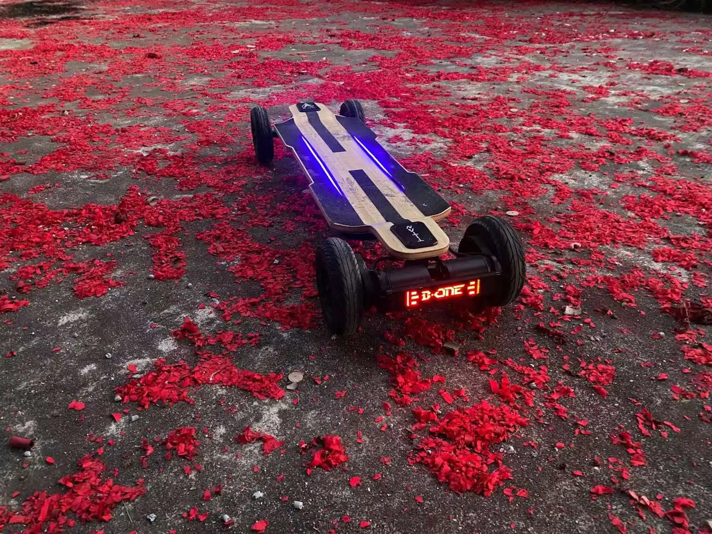 Bamboo off road electric skateboard