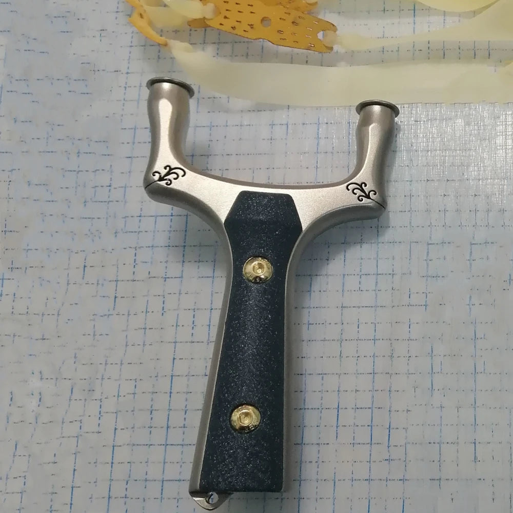New Stainless Steel Hunt Slingshot Outdoor Shoot Powerful Catapult Anti-skid Handle Bow Head Is Hollow Pattern with Rubber Band