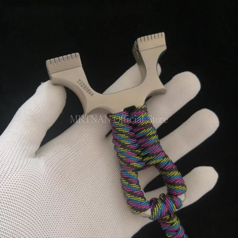 High-quality Titanium Alloy Slingshot with Rubber Band Professional Outdoor Sports Hunting Shooting Catapult Accessories
