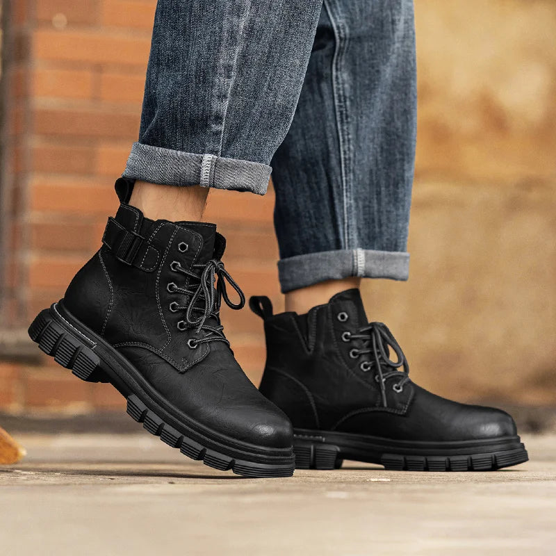 Outdoor Leather Ankle Boots Fashion Lace Up Motorcycle Boots Non-Slip Male Comfortable Botas 2025 New Arrival Men High Top Shoes