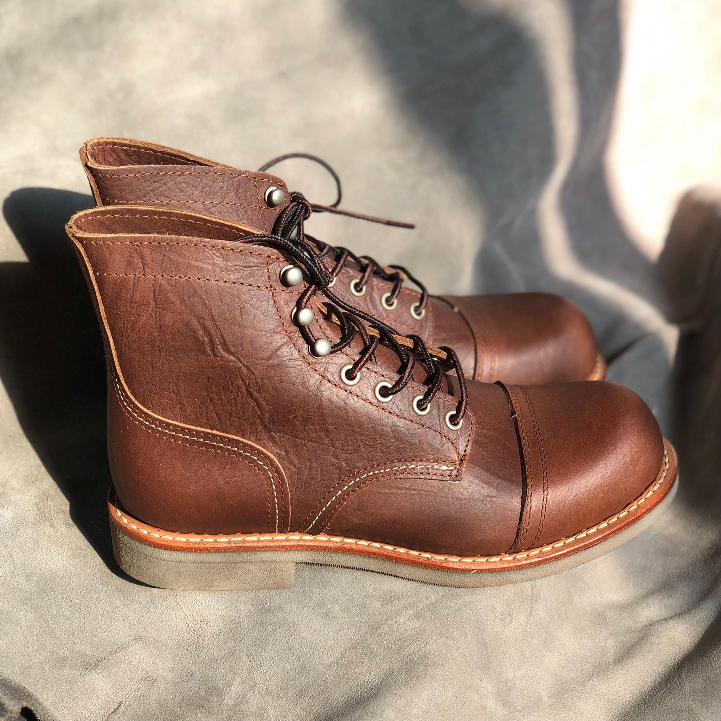 Durable Goodyear-Welted Stitchdown Rugged Style Work Boots Heritage Genuine Leather Moctoeboots Red For Men 1907 Shoes