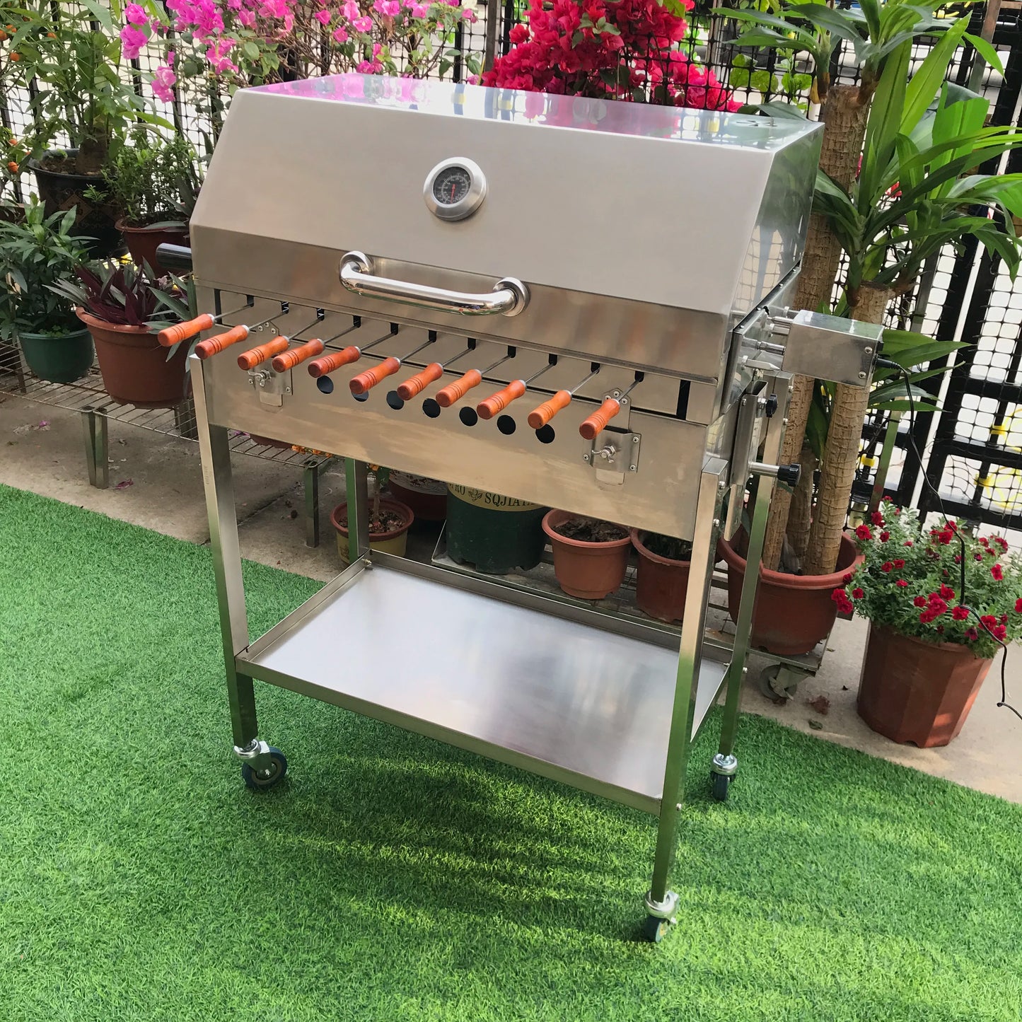 Garden Outdoor Charcoal BBQ Cyprus Rotisserie Grill with Hood