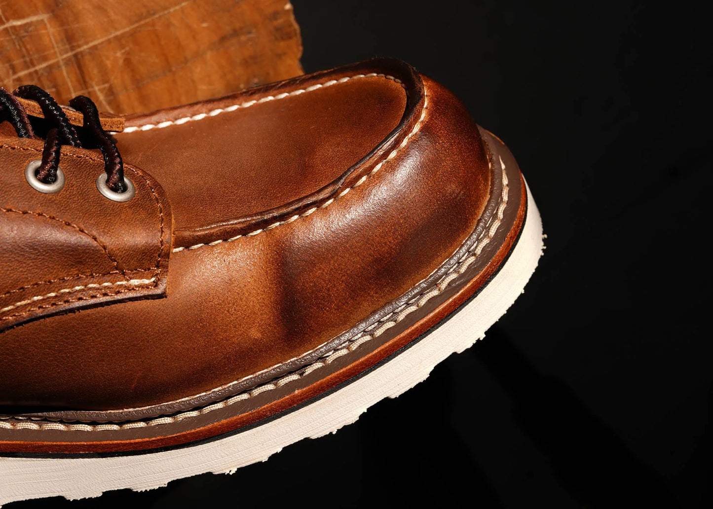 Durable Goodyear-Welted Stitchdown Rugged Style Work Boots Heritage Genuine Leather Moctoeboots Red For Men 1907 Shoes