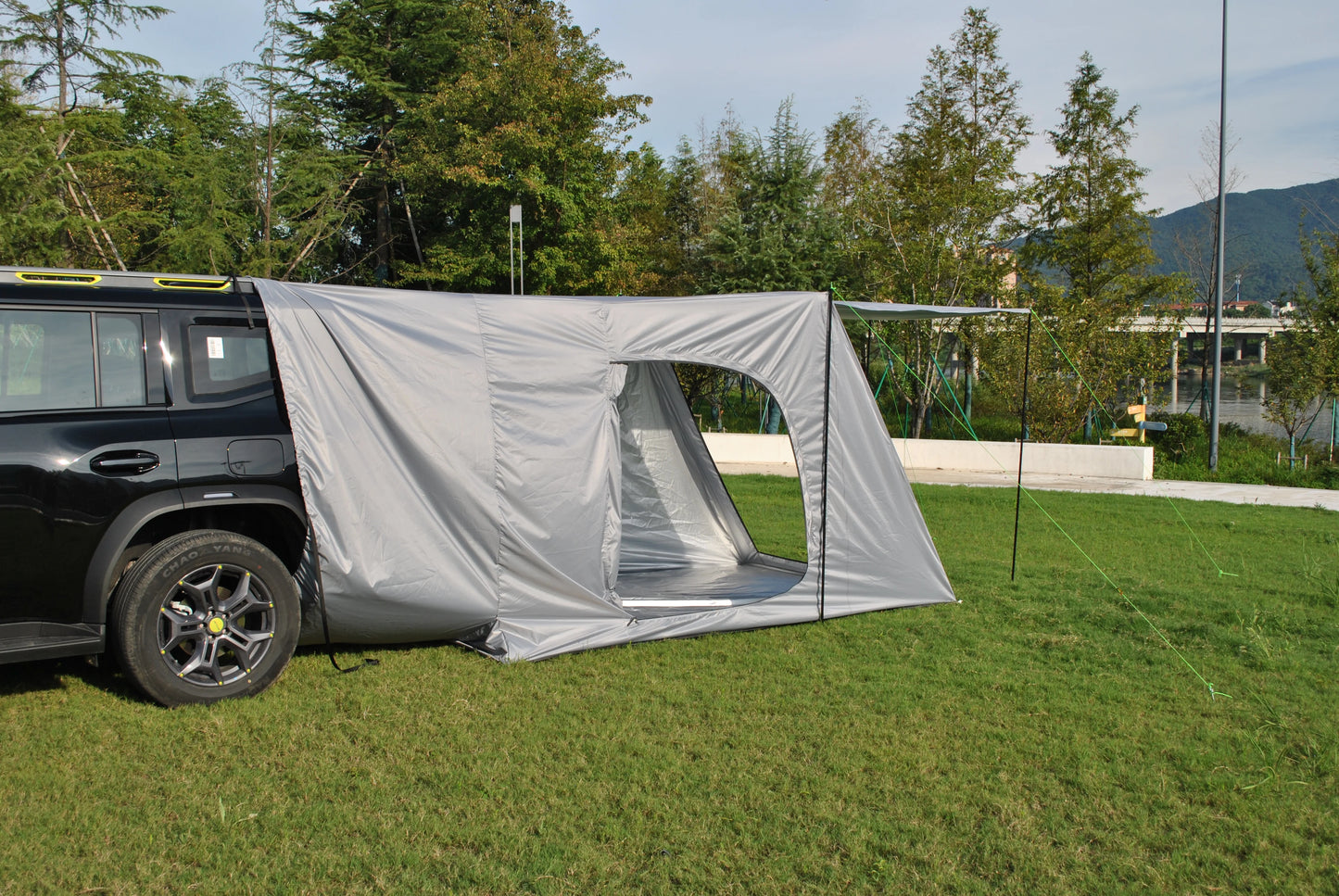 camping tent big space with rainfly, hatch back camping tent for 5 person, tailgate camping tent for suv with 4 poles, car tent