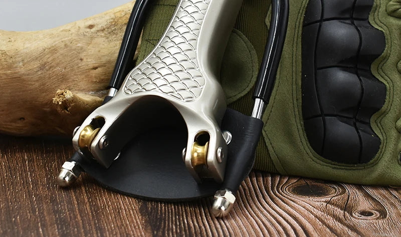 New Pulley Slingshot,Outdoor Hunting Fishing Slingshot Set with Wrist Rest High-speed Shooting Catapult for Adult Competition