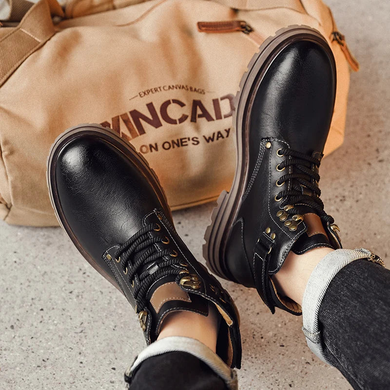 Top Quality Vintage Leather Men's Snow Boots Fashion Genuine Leather Man Ankle Boots Lace Up Outdoor Motorcycle Boots Walk Shoes