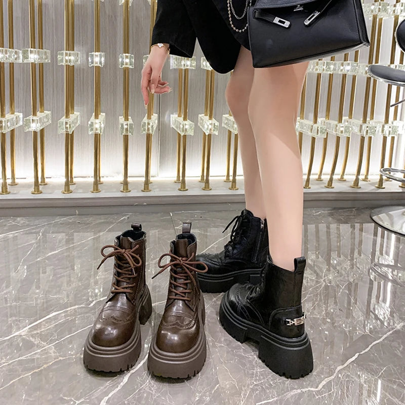 Boots Woman 2025 Trend Female Shoes Winter New British platform Lace up zipper ankle boots Plush Flat Heel Motorcycle boots
