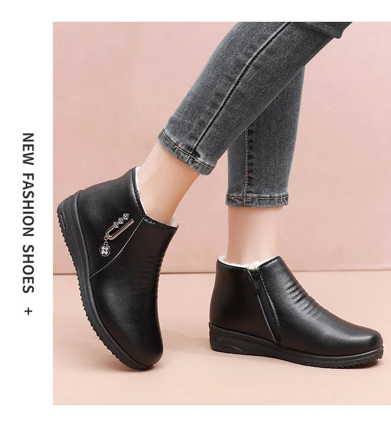 2024 New Women's Real Leather Ankle Boots Thick Bottom Plush Shoes Women Winter Warm Shoes Fashion Cool Footwear Size 35-41