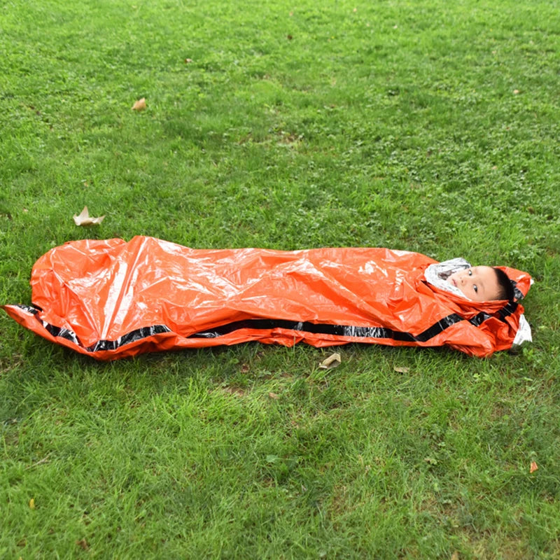 Emergency Sleeping Bag Ultra Waterproof Mylar Thermal Blankets Lightweight Survival Sleeping Bag Keep Warm For Camping Hiking