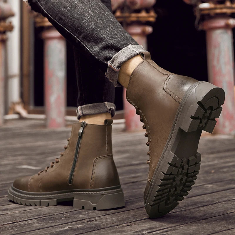 Men's Lace Up Walking Flat Bottom Short Boots Men's Chelsea Boots High-quality Brand Motorcycle Boots New High Top Casual Shoes