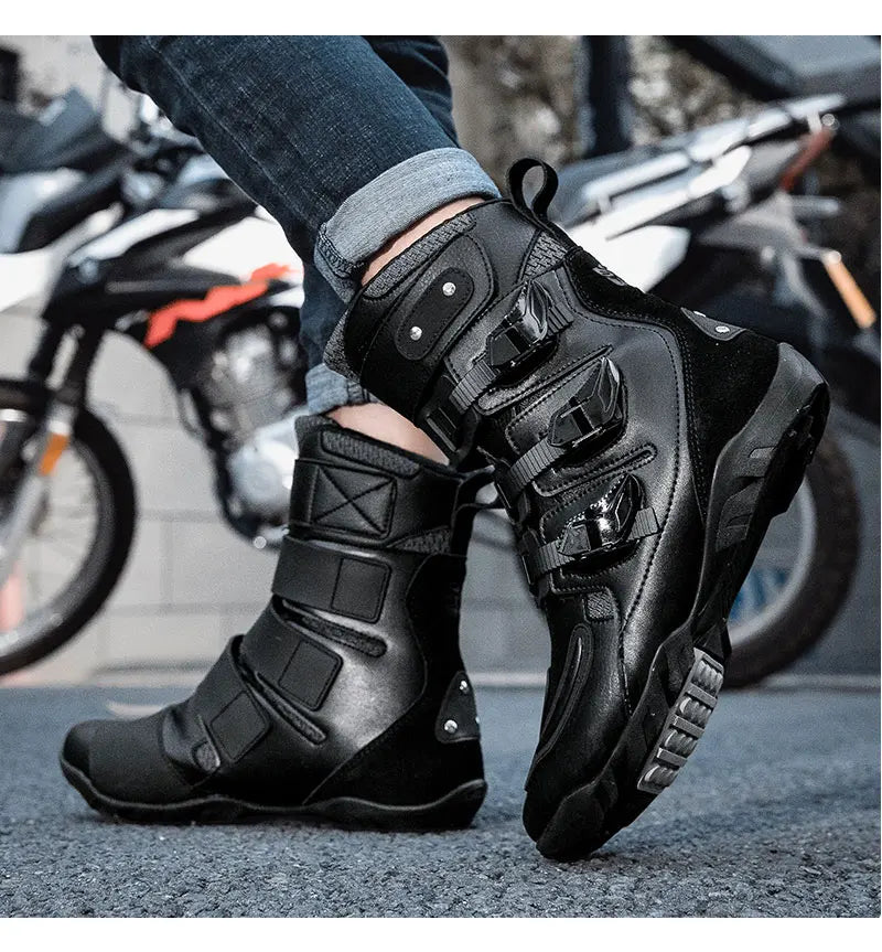 New Motorcycle Boots Men's Outdoor Sports Motocross Protective Boots Motos Slip Resistant Riding Shoes Motorcycle Accessories