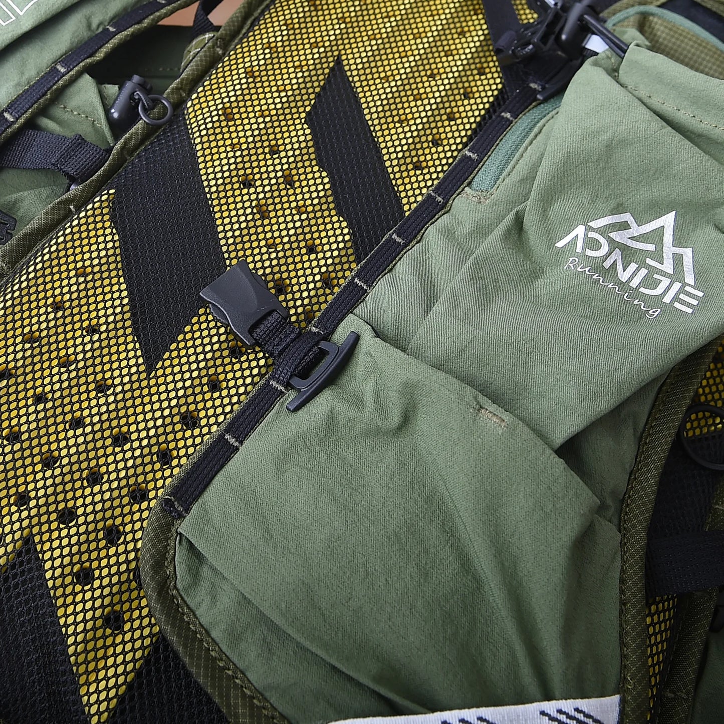 AONIJIE C9111 30L Unisex Multipurpose Hiking Backpack Daypack Travel Bag For Outdoor Trekking Climbing Mountaineering Camping