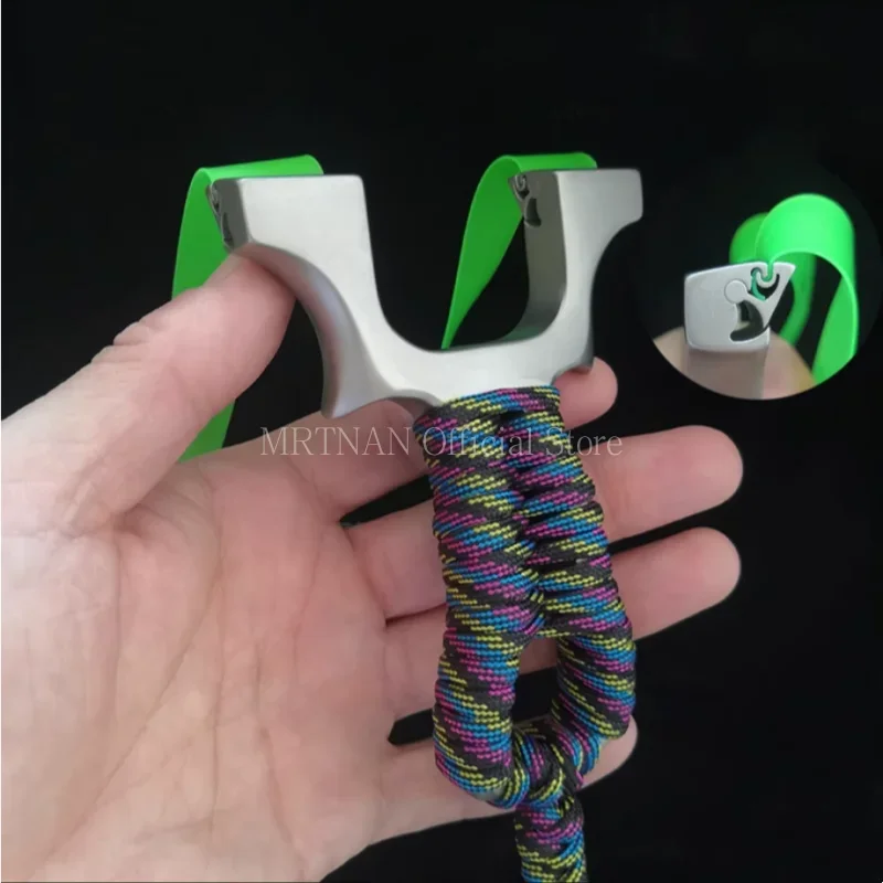 High-quality Titanium Alloy Slingshot with Rubber Band Professional Outdoor Sports Hunting Shooting Catapult Accessories
