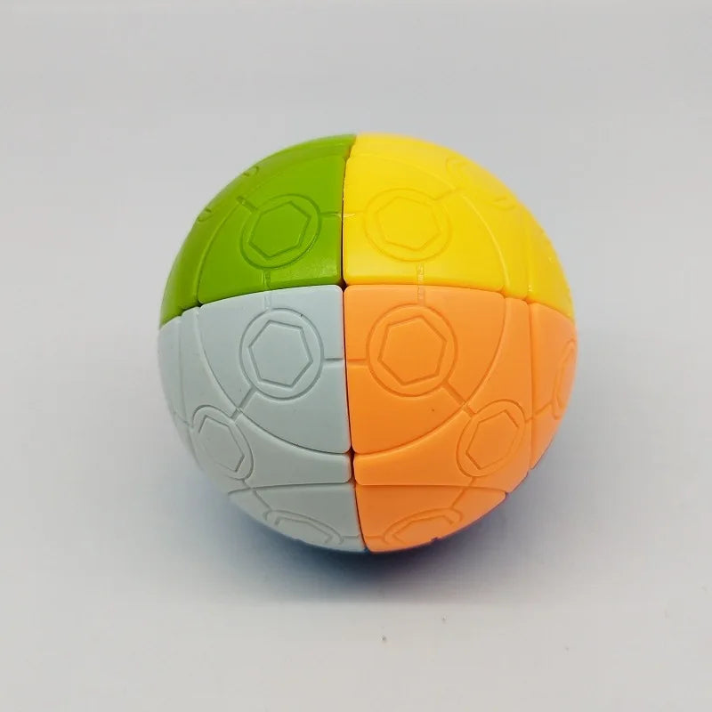 [Wisdom]2X2 Football Cube 8-color 75mm Spanish Spherical Cube 2X2 Spherical Cube Personal Hobby Collection Edition Fidget Toys