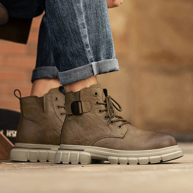 Outdoor Leather Ankle Boots Fashion Lace Up Motorcycle Boots Non-Slip Male Comfortable Botas 2025 New Arrival Men High Top Shoes