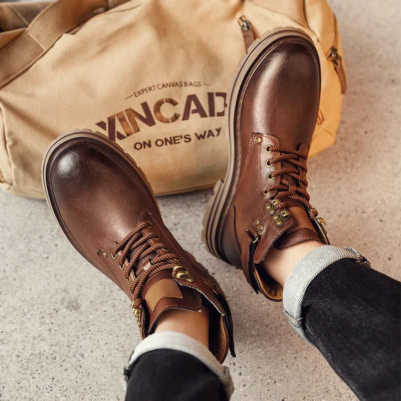 Top Quality Vintage Leather Men's Snow Boots Fashion Genuine Leather Man Ankle Boots Lace Up Outdoor Motorcycle Boots Walk Shoes