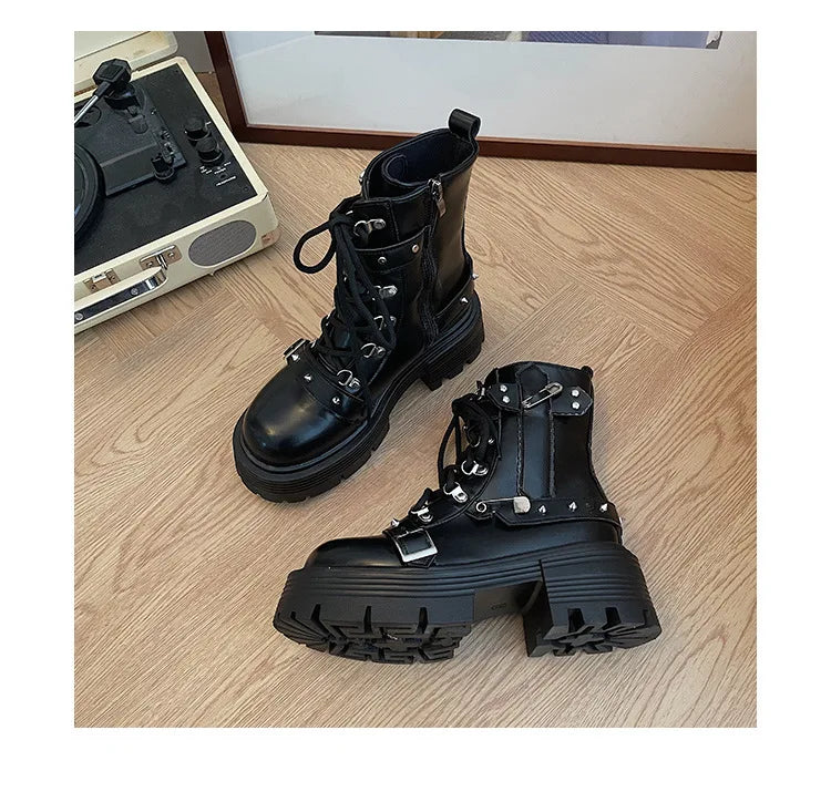 Women's Motorcycle Short Boots Rivet Chain Design Gothic Shoes Street Fashion Lady Rock Boots Metal Decor Punk Style Women Shoes