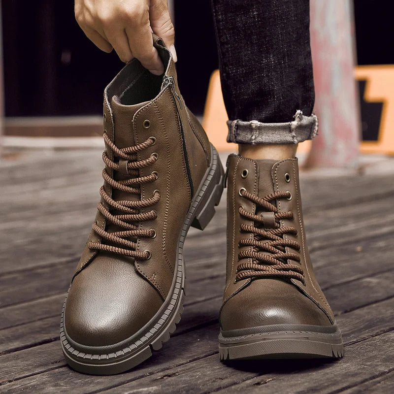 Men's Lace Up Walking Flat Bottom Short Boots Men's Chelsea Boots High-quality Brand Motorcycle Boots New High Top Casual Shoes