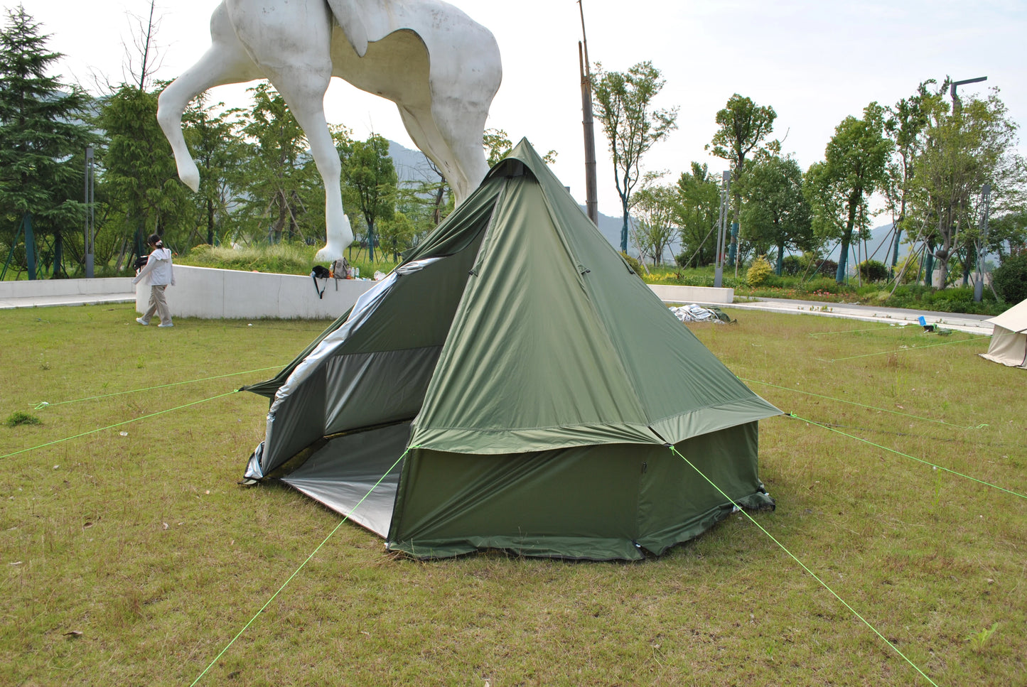 Round  Mongolian Tent for 6-8 Person,Waterproof Traditional Ethnic Design for Glamping, Outdoor Events & Family Camping