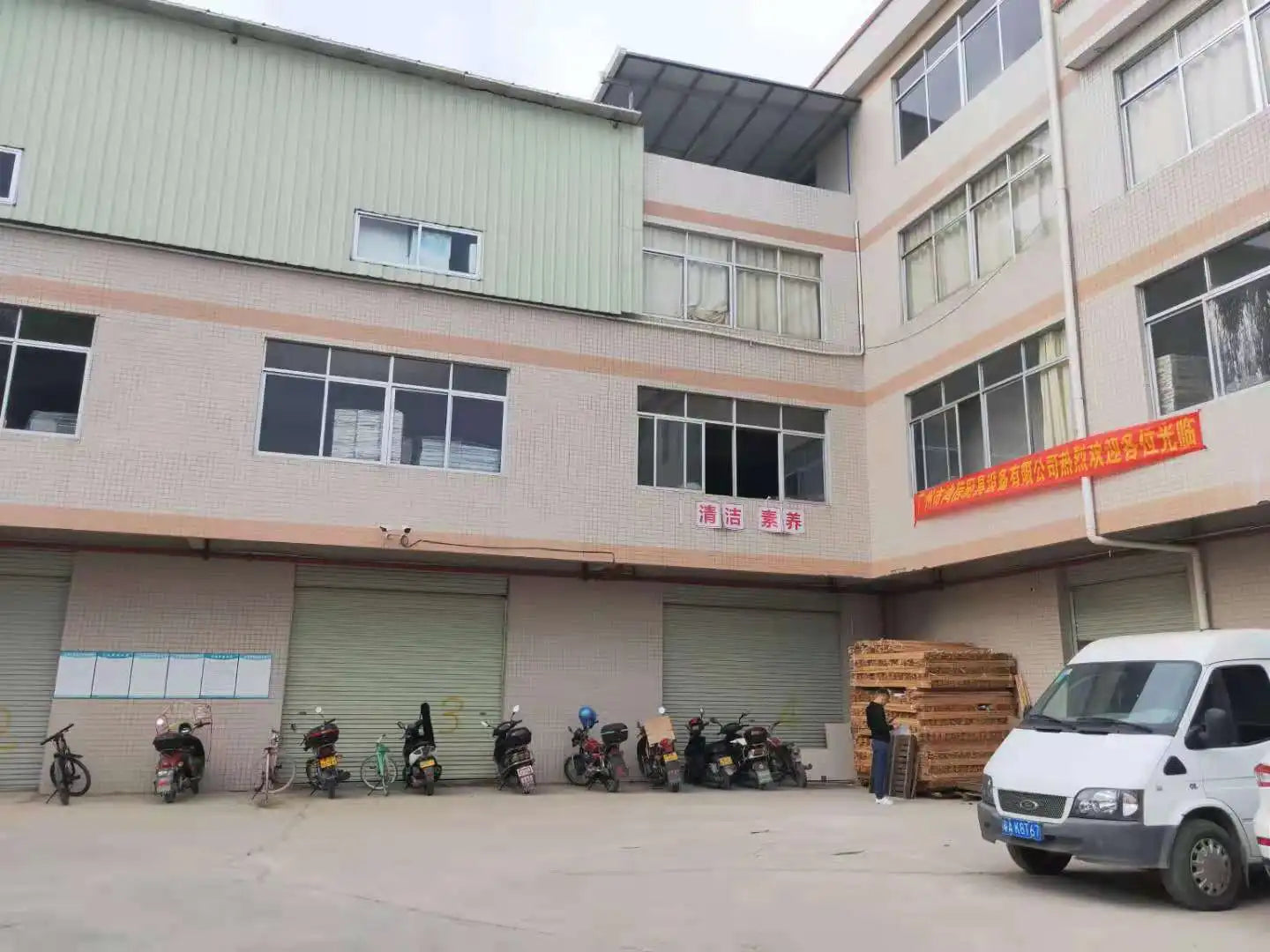 Supplier Stainless Steel Portable BBQ Gas Grill for Outdoor Camping and Restaurant Use