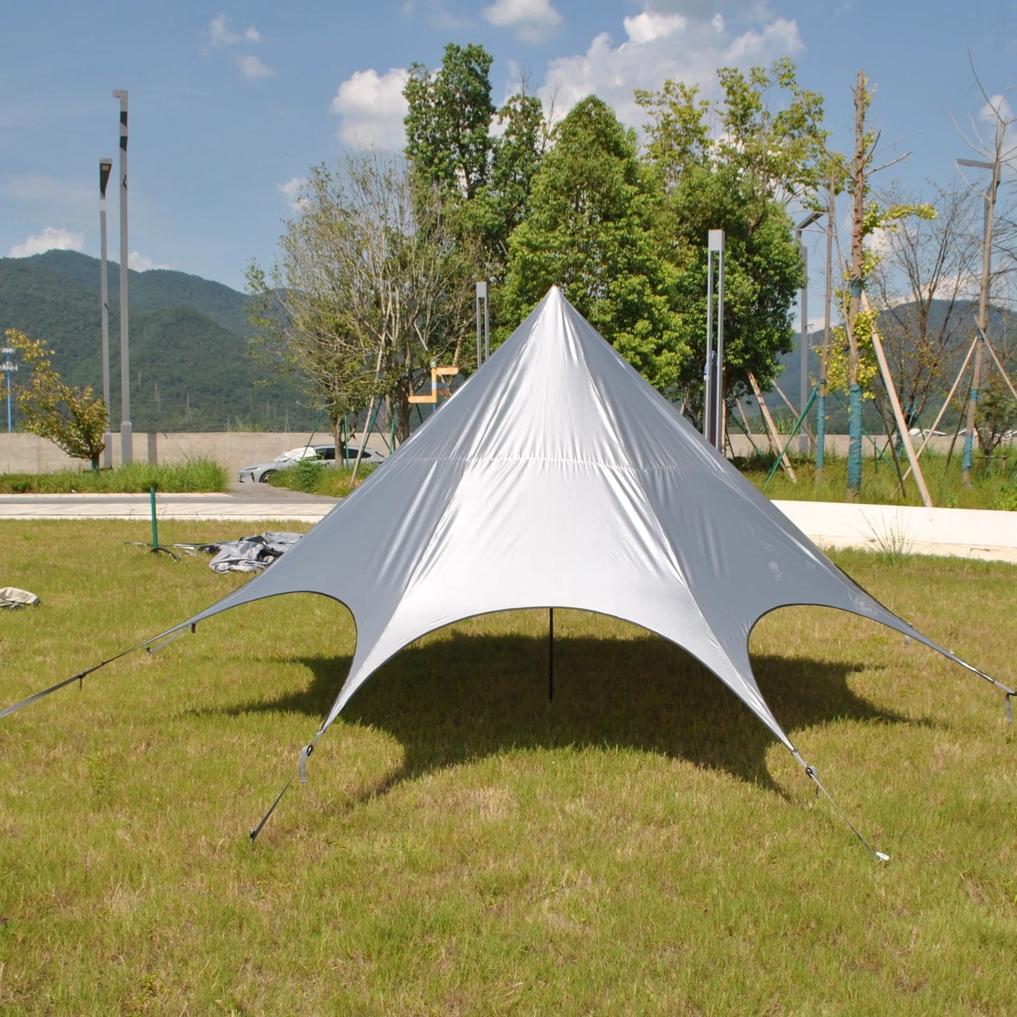 Silver coated rainproof and sunscreen octagonal canopy easy to build courtyard umbrella canopy pavilion beach canopy tent