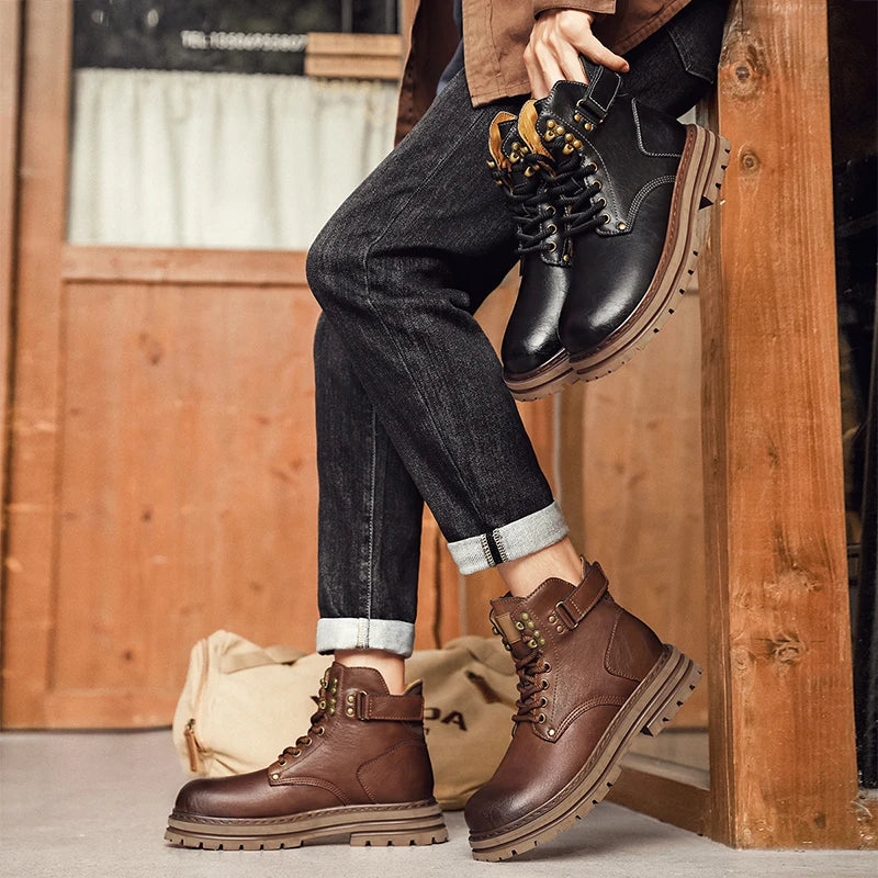 Top Quality Vintage Leather Men's Snow Boots Fashion Genuine Leather Man Ankle Boots Lace Up Outdoor Motorcycle Boots Walk Shoes