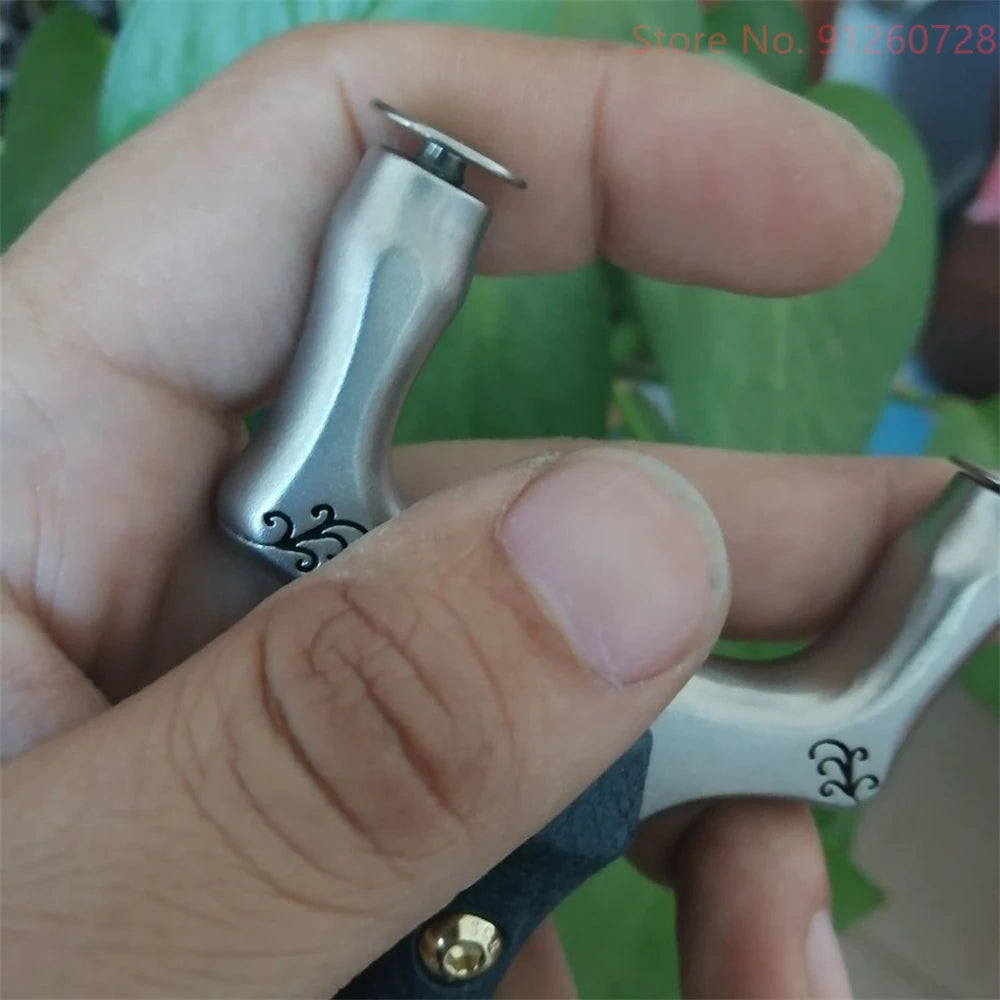 New Stainless Steel Hunt Slingshot Outdoor Shoot Powerful Catapult Anti-skid Handle Bow Head Is Hollow Pattern with Rubber Band