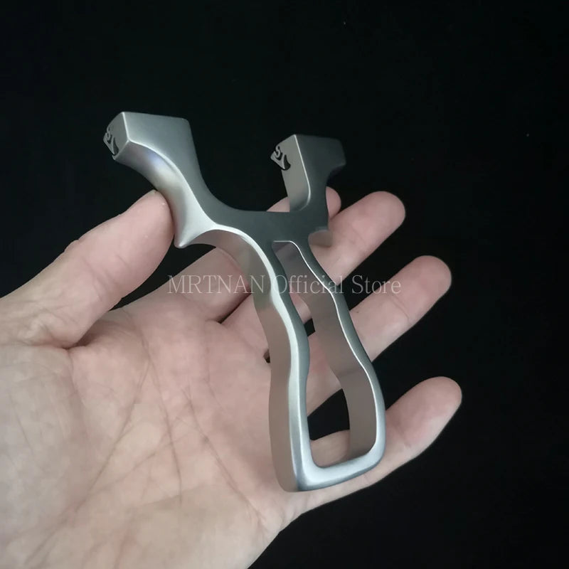 High-quality Titanium Alloy Slingshot with Rubber Band Professional Outdoor Sports Hunting Shooting Catapult Accessories