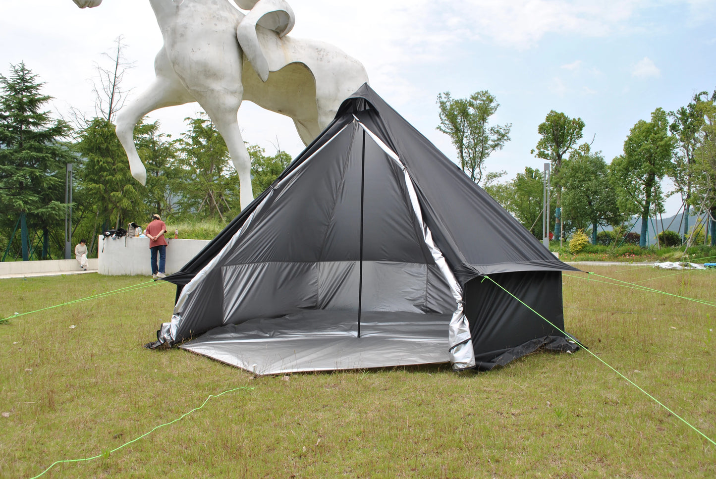 Round  Mongolian Tent for 6-8 Person,Waterproof Traditional Ethnic Design for Glamping, Outdoor Events & Family Camping