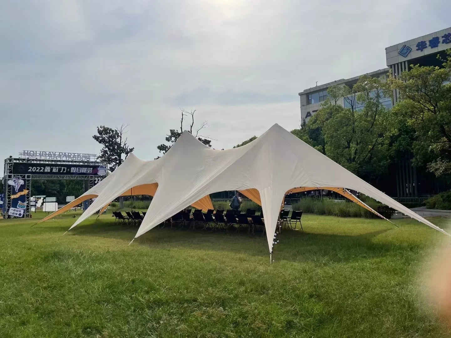 Hump Tent Octopus Shape Waterproof Sunscreen,Cloud Top Canopy Large Space Multiple Sizes Thick Oxford,for Camping Wedding Party