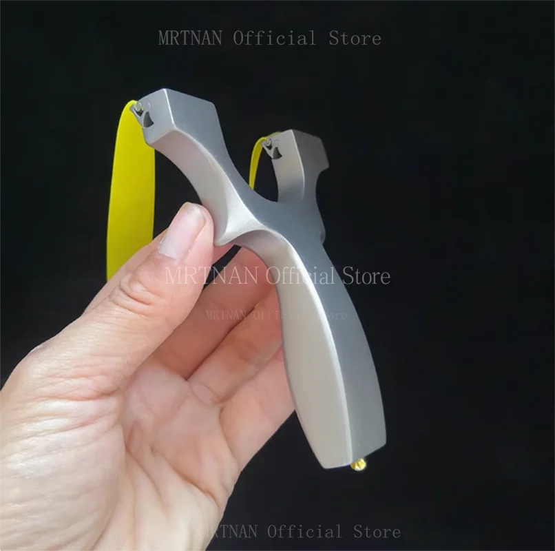 Slingshot Titanium Alloy High Quality Shooting Slingshot Hunting Flat Rubber Band Catapult Outdoor Sports Accessories