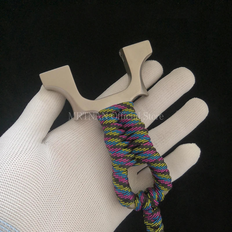 High-quality Titanium Alloy Slingshot with Rubber Band Professional Outdoor Sports Hunting Shooting Catapult Accessories