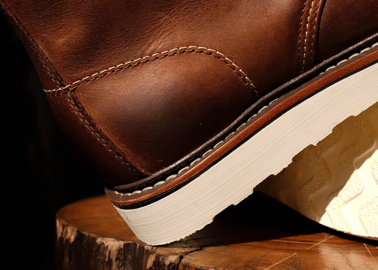 Durable Goodyear-Welted Stitchdown Rugged Style Work Boots Heritage Genuine Leather Moctoeboots Red For Men 1907 Shoes