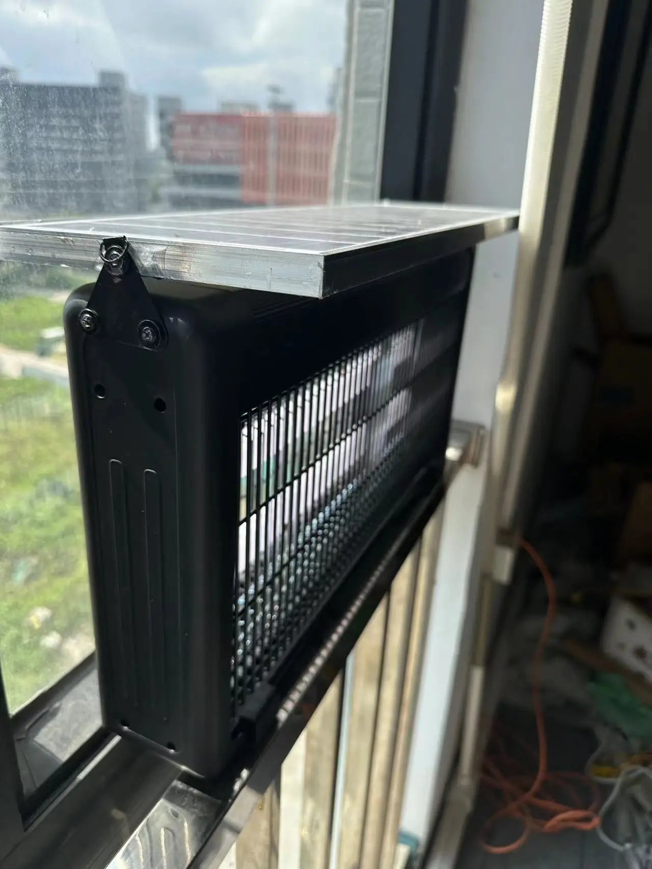 40W 6000mAh Battery Solar-Powered Mosquito Killer Light Source - Outdoor Waterproof Bug Zapper Ideal for Garden Patio & Camping