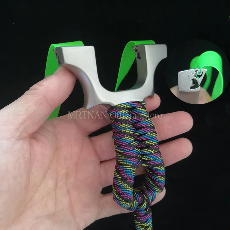 High-quality Titanium Alloy Slingshot with Rubber Band Professional Outdoor Sports Hunting Shooting Catapult Accessories