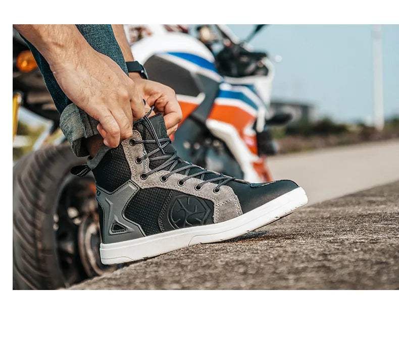 SCOYCO Motorcycle Boots Racing Shoes Men Windproof Motorcycle Travel Equipment Botas Moto Motocross Off-Road Racing Boots