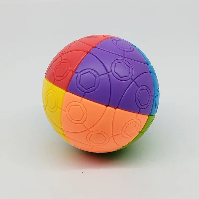 [Wisdom]2X2 Football Cube 8-color 75mm Spanish Spherical Cube 2X2 Spherical Cube Personal Hobby Collection Edition Fidget Toys