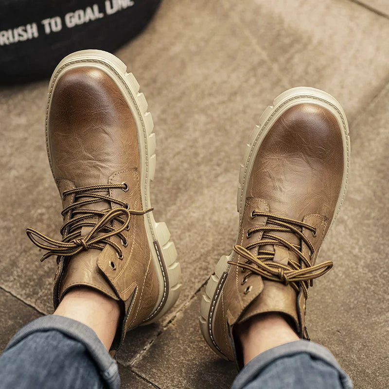 Outdoor Leather Ankle Boots Fashion Lace Up Motorcycle Boots Non-Slip Male Comfortable Botas 2025 New Arrival Men High Top Shoes