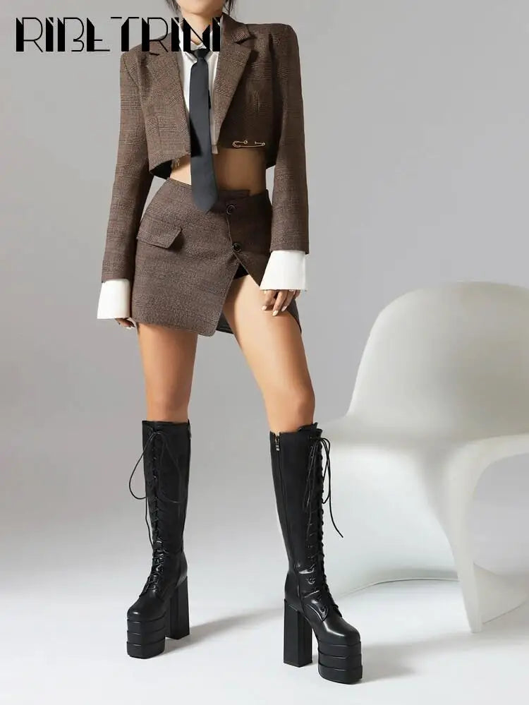 Cool Women Motorcycle Boots High Heeled Knee High Sassy Platform Shoes Lace Up Zip Luxury Designer Brand Winter Street Booties