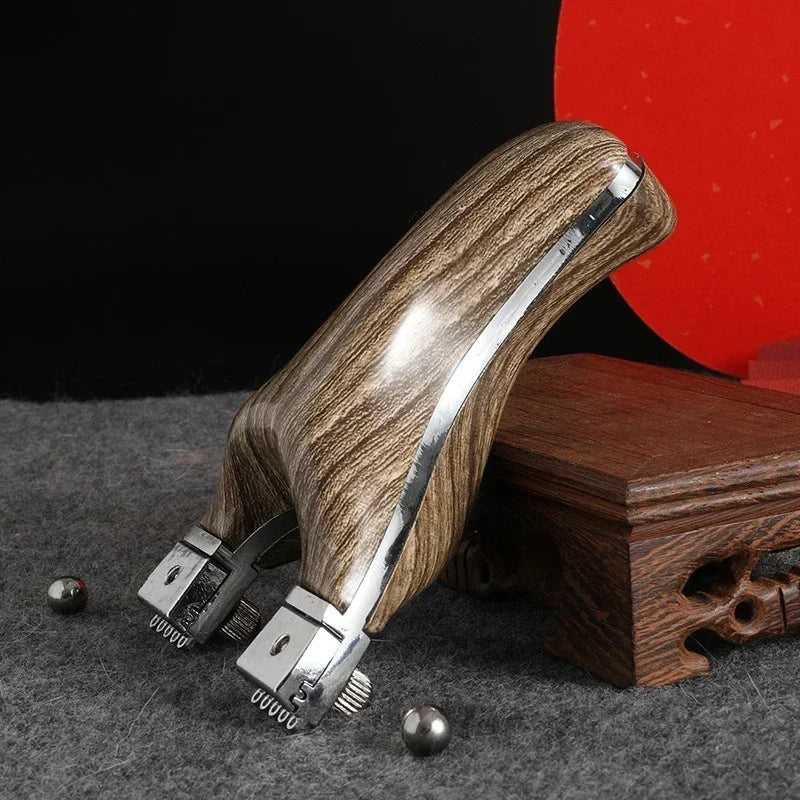 Professional Slingshot High Quality and Powerful Sling Shot Alloy Hunting Slingshots Rubber Band Outdoor Shooting Sports Tools