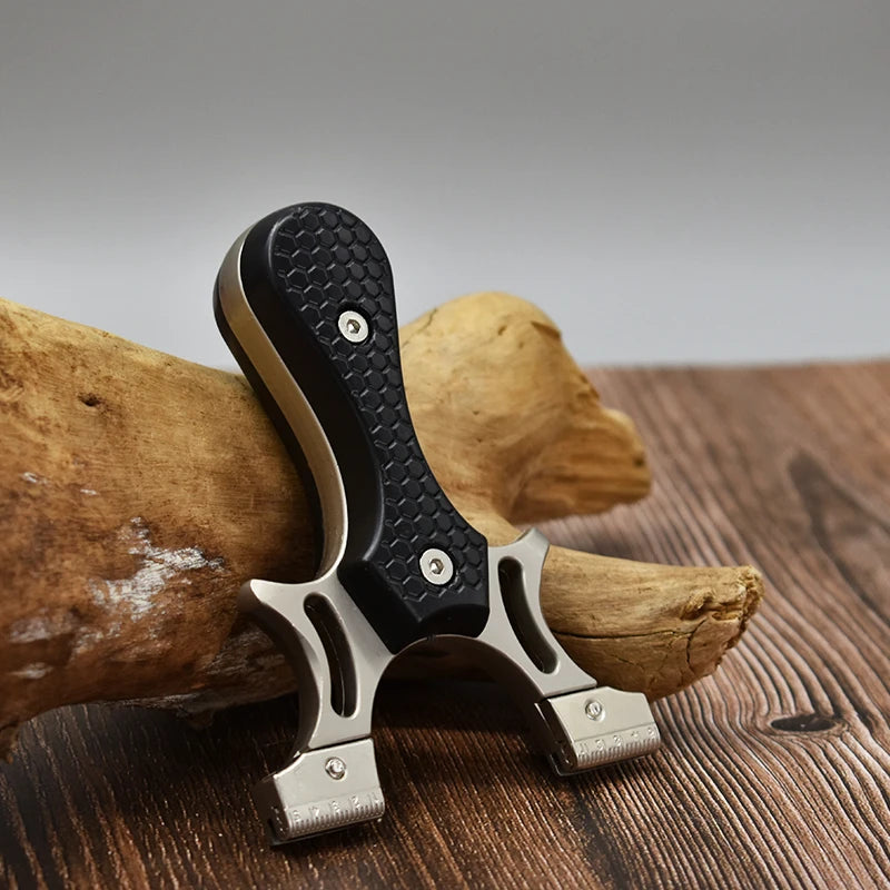 Zinc Alloy Black Embossed Anti-slip Slingshot Professional Sling Shooting High-precision Slingshot Scale Aiming With Rubber Band