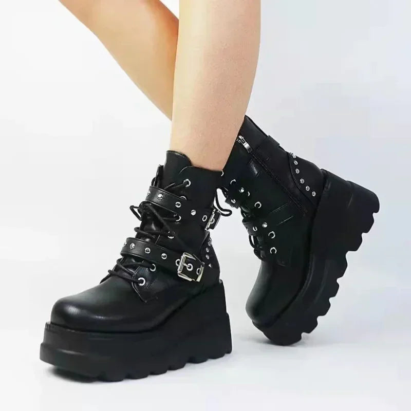 Slope heel short boots for women in autumn and winter 2025 new thick soled plus size fashionable short boots for women